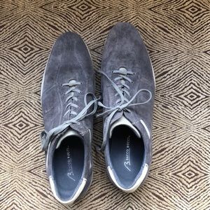 Great condition. Worn once.